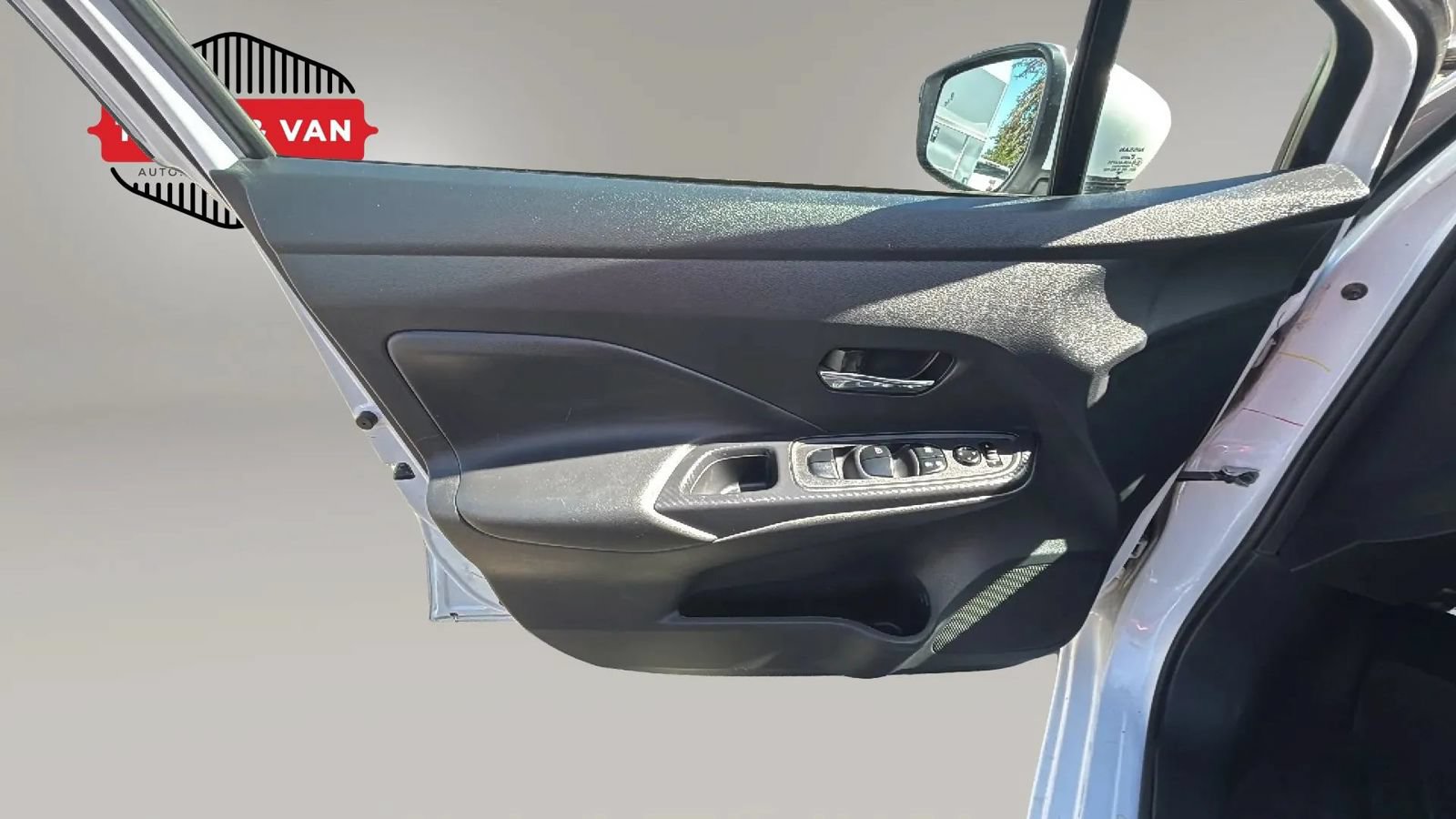 Used 2024 Nissan Versa SV FWD image 28