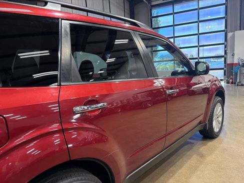 Used 2011 Subaru Forester 2.5X Premium w/ All-Weather Pkg AWD/4WD image 50