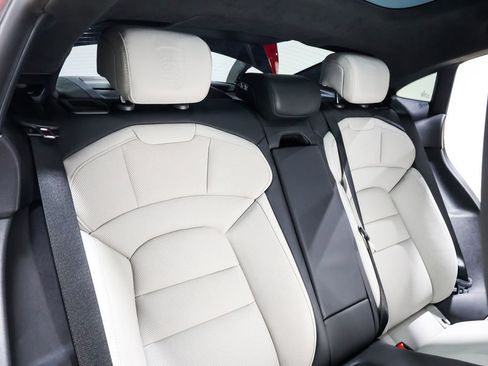 Used 2020 Porsche Taycan image 46