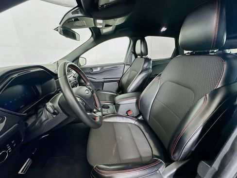 Used 2024 Ford Escape ST-Line image 13