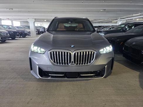 New 2026 BMW X5 xDrive40i w/ Climate Comfort Package AWD/4WD image 2
