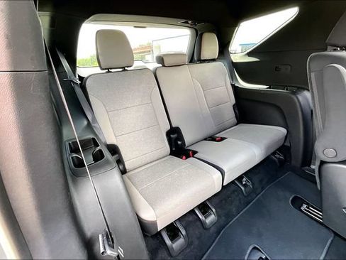 Used 2026 Chevrolet Traverse LT w/ Driver Confidence Package FWD image 25