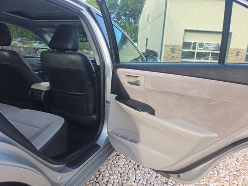 Used 2015 Toyota Camry XSE FWD image 21
