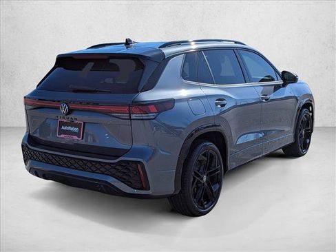 New 2026 Volkswagen Tiguan SE R-Line image 5