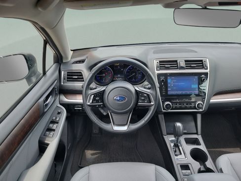 Used 2019 Subaru Outback 2.5i Limited AWD/4WD image 5