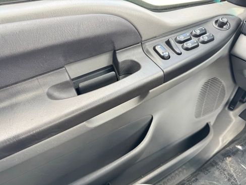 Used 2006 Ford F350 XLT image 26