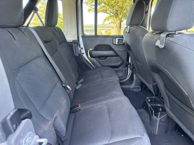 Used 2020 Jeep Wrangler Unlimited Sahara AWD/4WD image 12