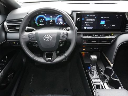 Used 2025 Toyota Camry XSE FWD image 24