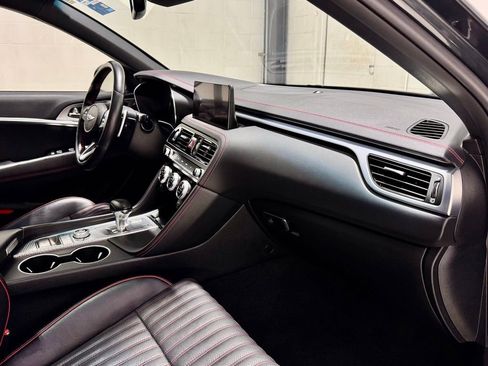 Used 2023 Genesis G70 2.0T w/ Sport Prestige Package image 32