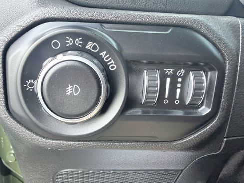 Used 2020 Jeep Wrangler Unlimited Rubicon w/ Quick Order Package 28Y Recon image 13