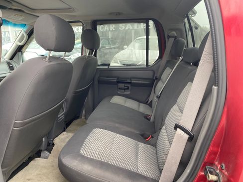 Used 2005 Ford Explorer Sport Trac XLS image 17