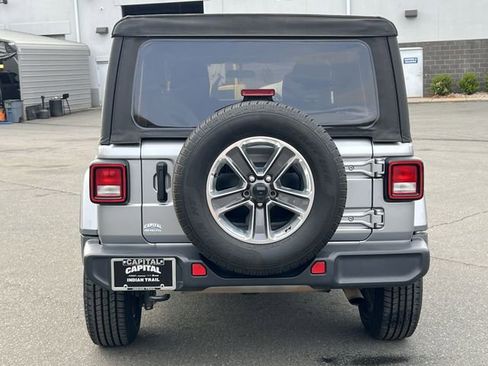 Used 2021 Jeep Wrangler Unlimited Sahara image 12