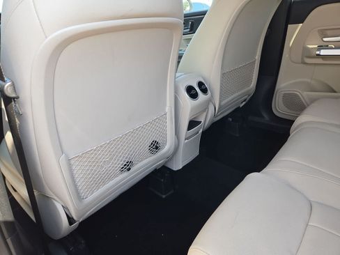 Used 2020 Mercedes-Benz GLB 250 image 19