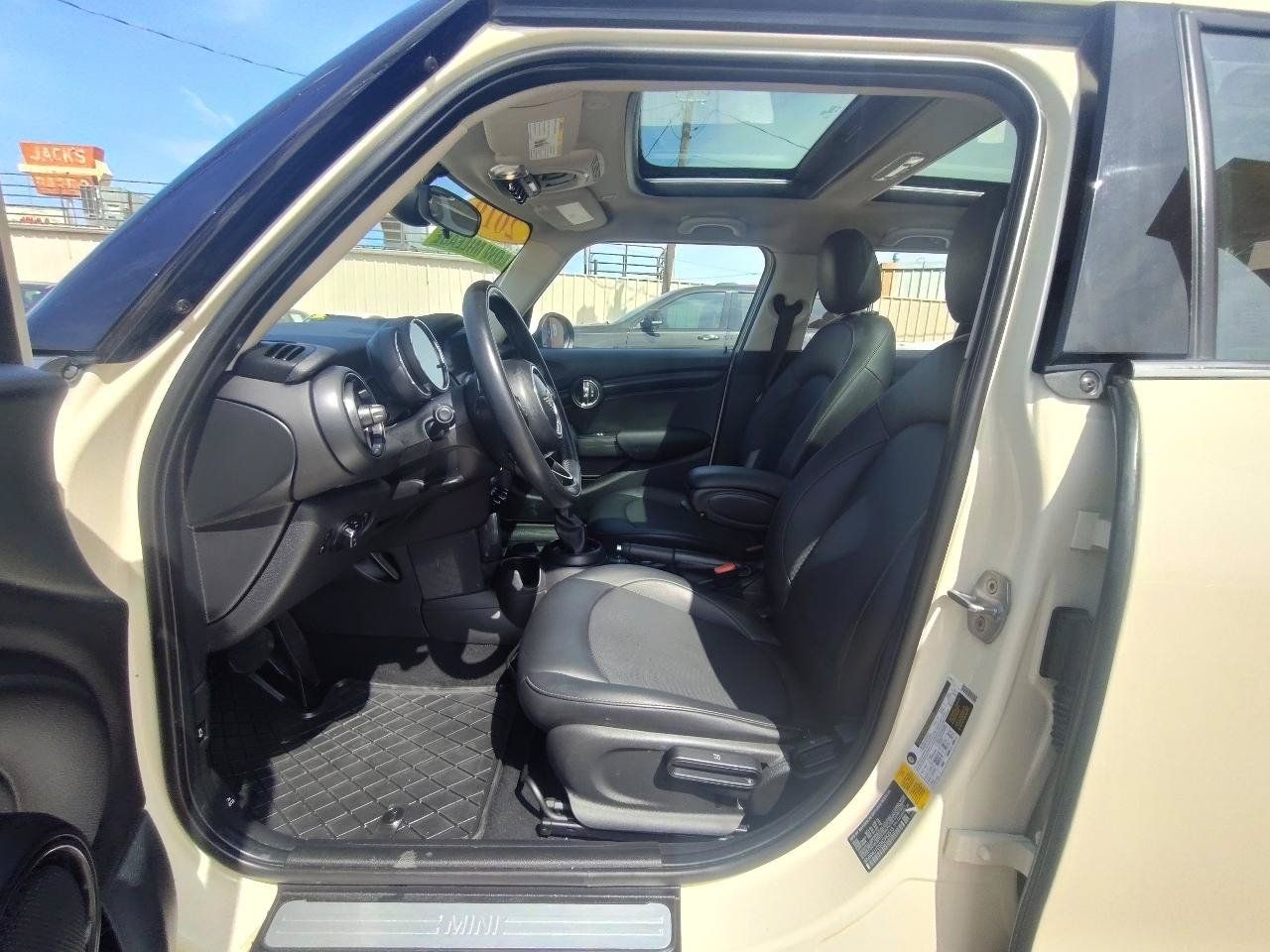 Used 2019 MINI Cooper 4-Door Hardtop FWD image 13