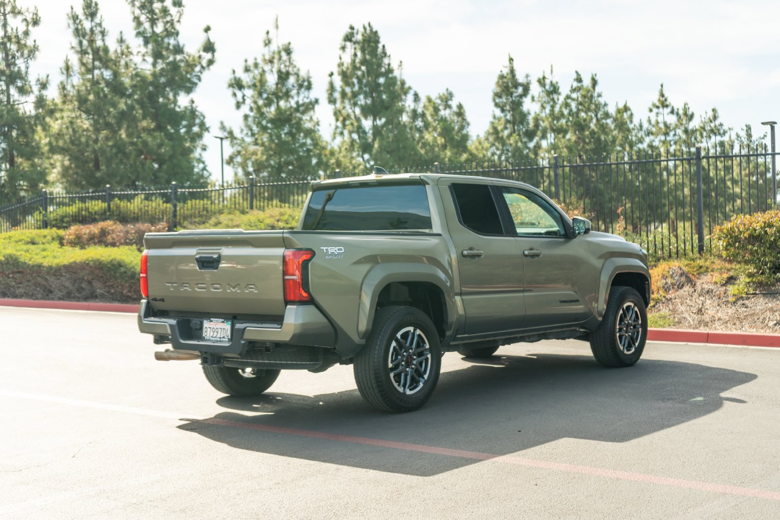 Certified 2025 Toyota Tacoma TRD Sport AWD/4WD image 15