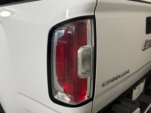 Used 2017 GMC Canyon Denali AWD/4WD image 13