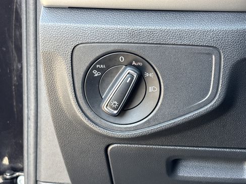 Used 2022 Volkswagen Atlas SE image 30