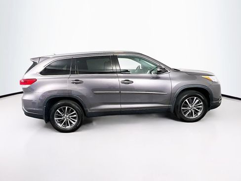 Used 2019 Toyota Highlander XLE w/ Protection Package #3 AWD/4WD image 8