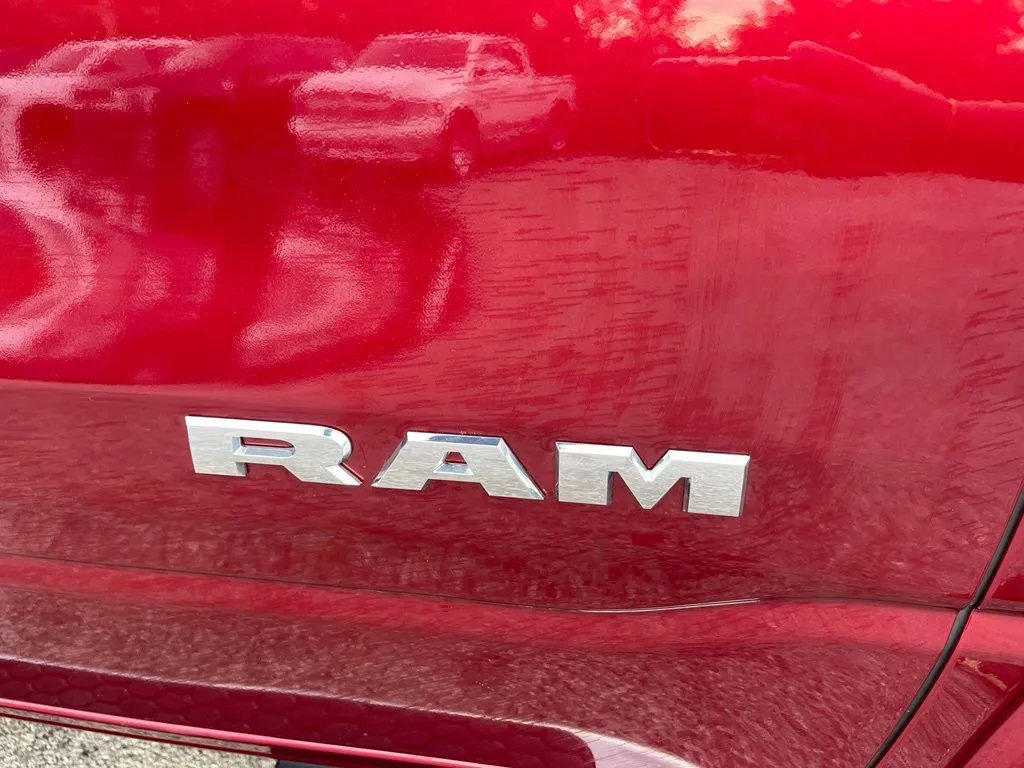 Used 2025 RAM 1500 Big Horn AWD/4WD image 10