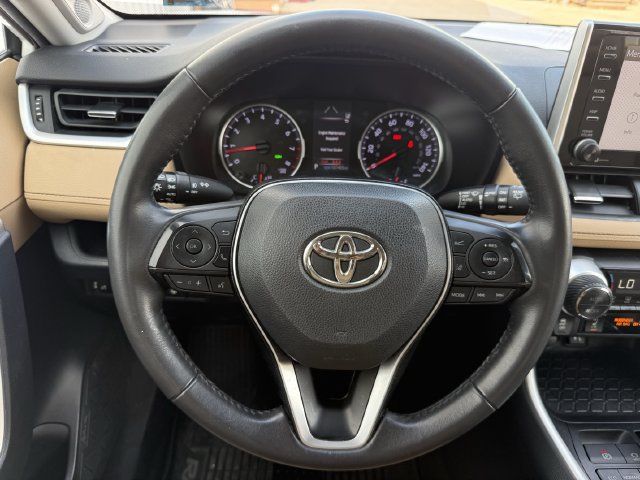 Used 2019 Toyota RAV4 XLE Premium w/ Cold Weather Package AWD/4WD image 11