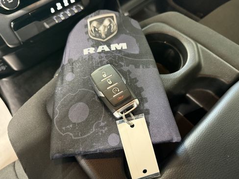 Used 2025 RAM 1500 Big Horn AWD/4WD image 21