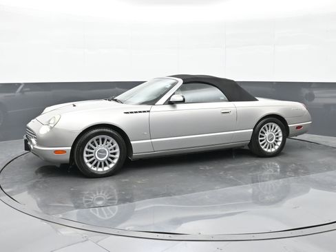 Used 2004 Ford Thunderbird image 4