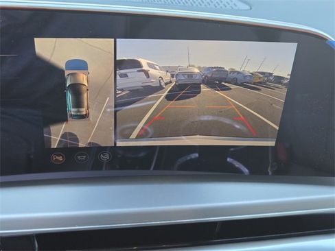 New 2025 Cadillac Lyriq Luxury image 25