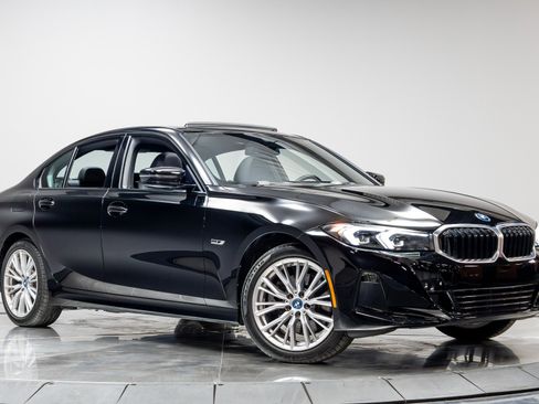 Used 2023 BMW 330e xDrive w/ Convenience Package AWD/4WD image 49