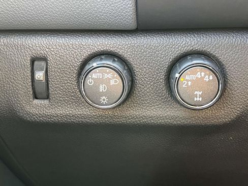 Used 2021 Chevrolet Colorado Z71 w/ Safety Package image 25