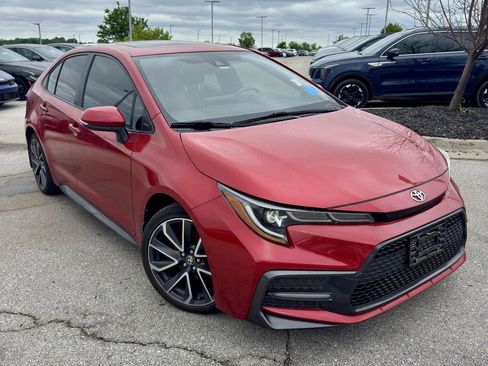 Used 2020 Toyota Corolla SE w/ SE Premium Package FWD image 7