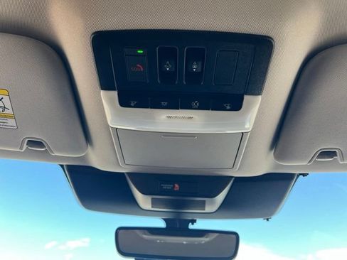 Used 2023 Nissan Pathfinder Platinum w/ Lighting Package (N93) FWD image 26
