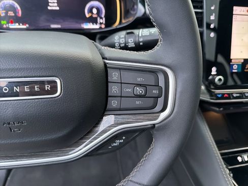 Used 2022 Jeep Wagoneer Series II w/ Premium Group I RWD image 56