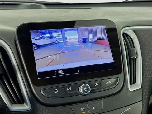 Used 2024 Chevrolet Malibu LT FWD image 16