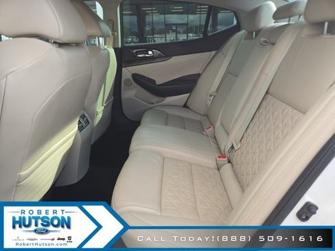 Used 2017 Nissan Maxima Platinum FWD image 20