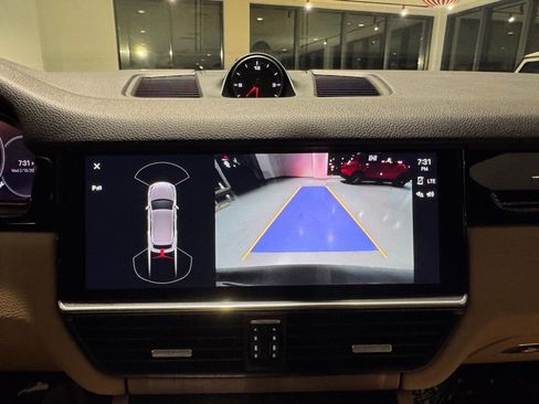 Used 2023 Porsche Cayenne image 52