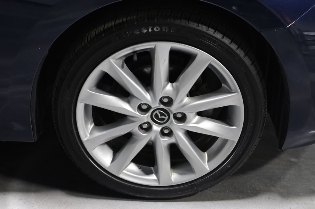 Used 2017 MAZDA MAZDA3 Grand Touring w/ Premium Equipment Package FWD image 40