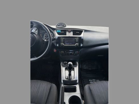 Used 2017 Nissan Sentra SV FWD image 16