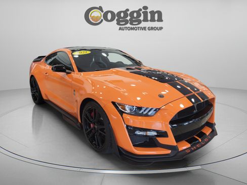 Used 2021 Ford Mustang Shelby GT500 w/ Technology Package RWD image 5