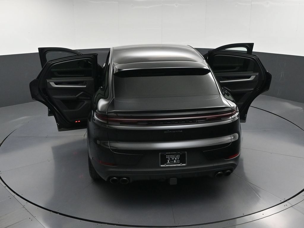 Certified 2025 Porsche Cayenne E-Hybrid Coupe AWD/4WD image 34