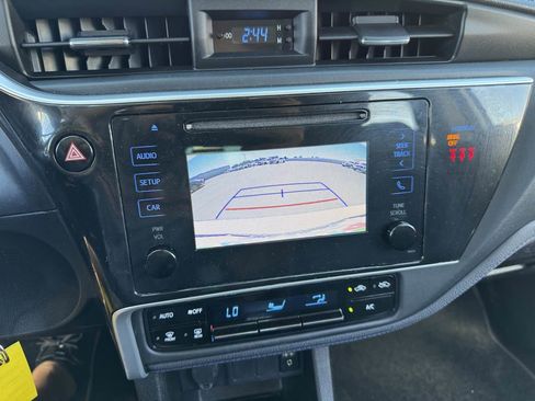 Used 2019 Toyota Corolla SE image 26
