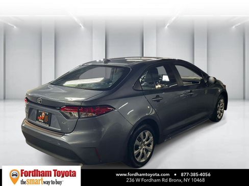 Used 2025 Toyota Corolla LE FWD image 7