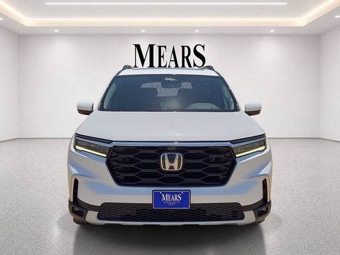 Used 2025 Honda Pilot Elite image 8
