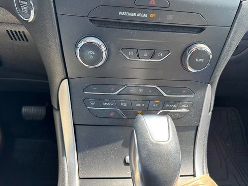Used 2016 Ford Edge SEL w/ Equipment Group 201A AWD/4WD image 12