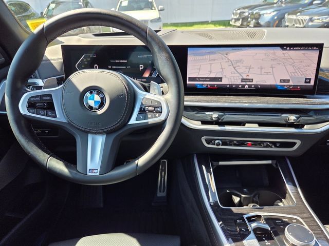 Used 2025 BMW X5 xDrive40i w/ M Sport Package AWD/4WD image 13