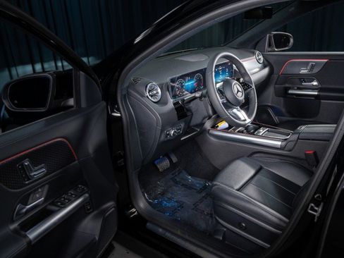 Certified 2025 Mercedes-Benz GLA 250 image 13