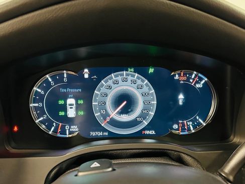 Used 2018 Cadillac Escalade ESV Premium Luxury image 18