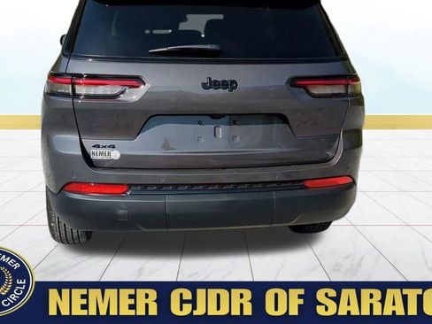 New 2025 Jeep Grand Cherokee L Altitude image 6