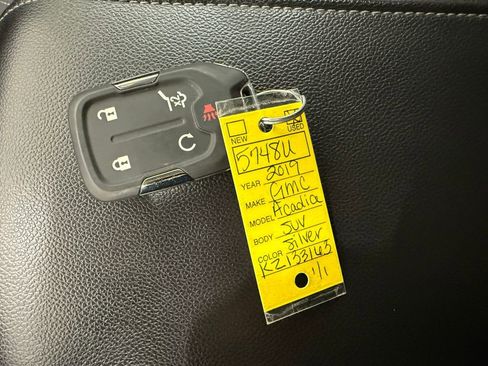 Used 2019 GMC Acadia SLE FWD image 28