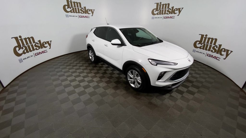 Used 2024 Buick Encore GX Preferred FWD image 2
