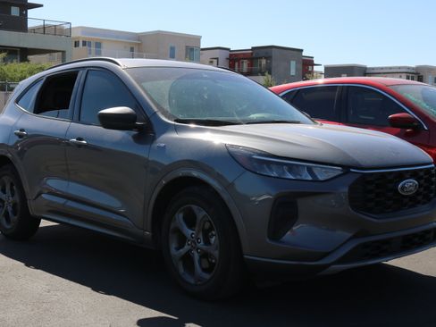 Certified 2023 Ford Escape ST-Line w/ Tech Pack #1 image 4